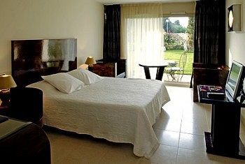 Logis L'auberge - Maison Glenn Anna Hotel